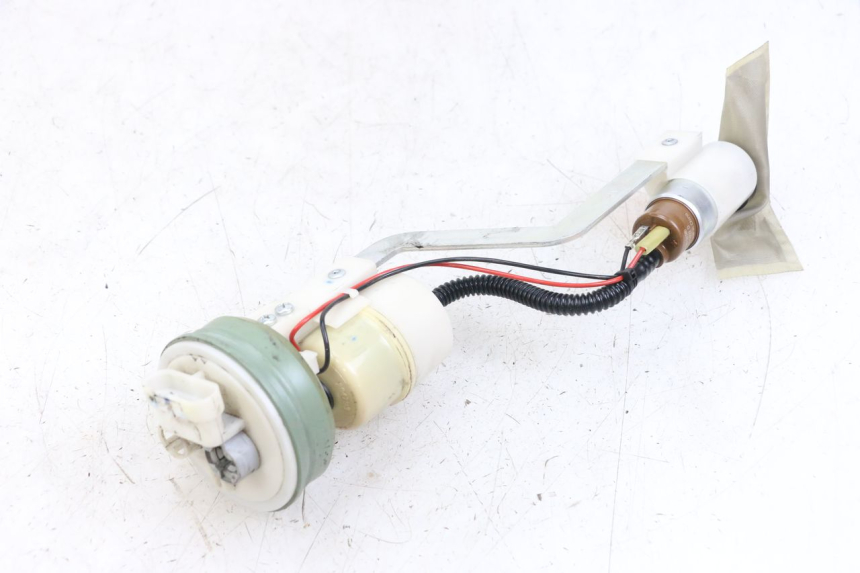 photo de KRAFTSTOFFPUMPE PIAGGIO X10 125 (2012 - 2017) - Details der Befestigungspunkte