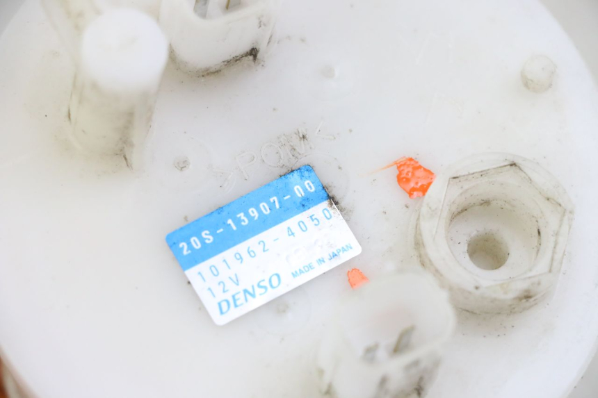 photo de BENZINPUMPE YAMAHA XJ6 ABS 600 (2008 - 2016) - Zoom auf Gebrauchszustand