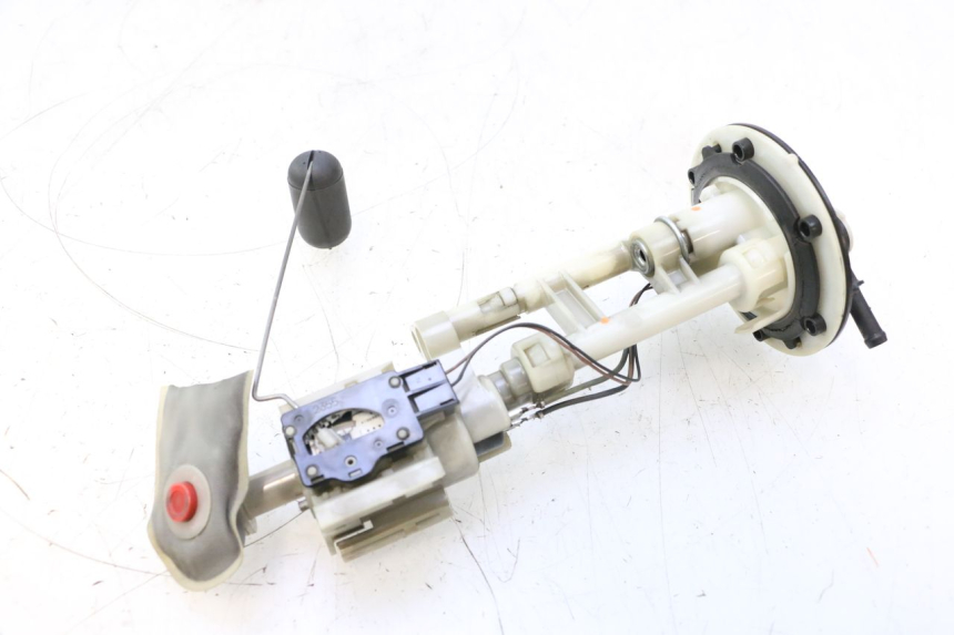 photo de BENZINPUMPE YAMAHA XP T-MAX ABS 500 (2005 - 2005) - Hauptansicht
