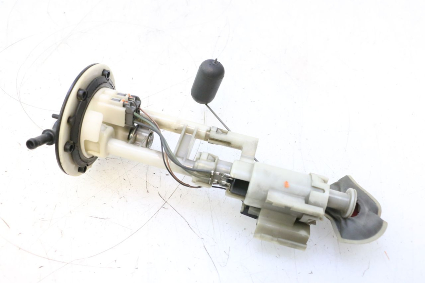 photo de BENZINPUMPE YAMAHA XP T-MAX ABS 500 (2005 - 2005) - Alternative Perspektive