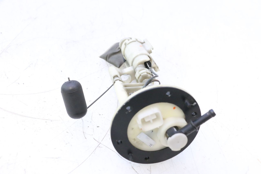 photo de BENZINPUMPE YAMAHA XP T-MAX ABS 500 (2005 - 2005) - Technische Nahaufnahme