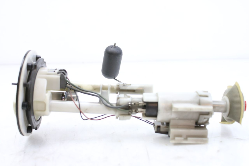 photo de KRAFTSTOFFPUMPE YAMAHA XP T-MAX TMAX ABS 500 (2004 - 2007) - Zoom auf Gebrauchszustand