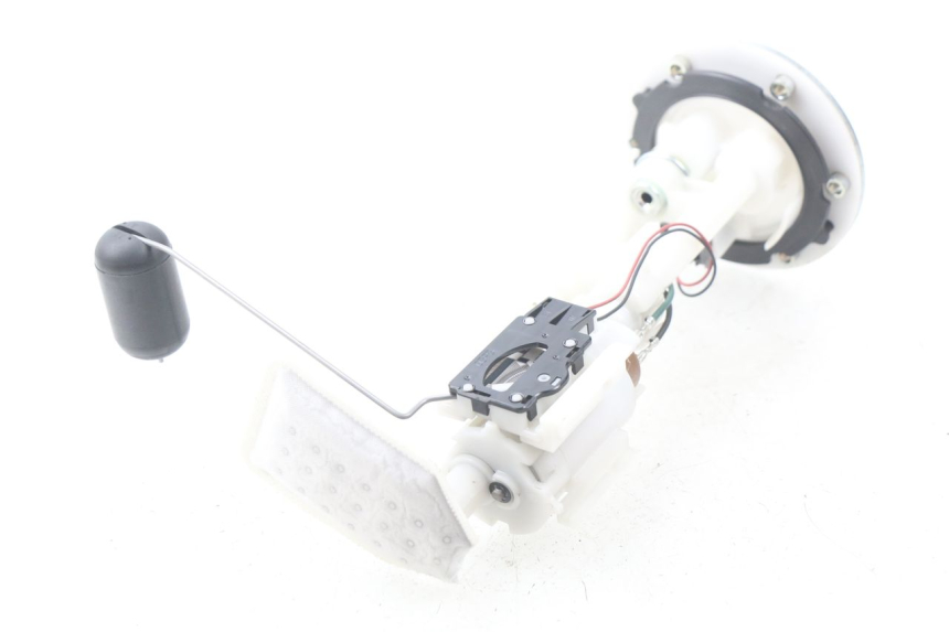 photo de BENZINPUMPE YAMAHA XP T-MAX TMAX 500 (2008 - 2012) - Zoom auf Gebrauchszustand