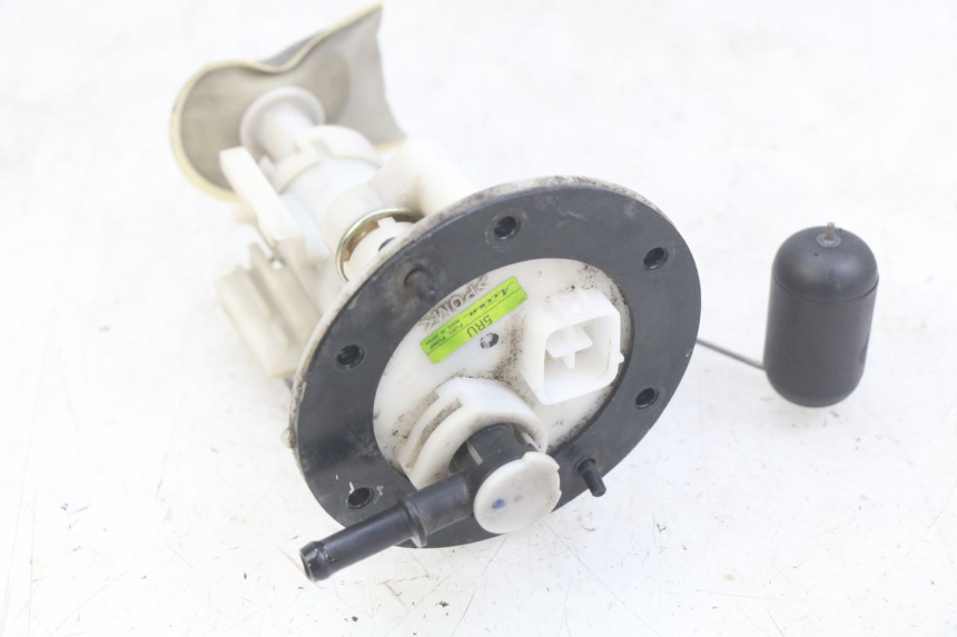 photo de KRAFTSTOFFPUMPE YAMAHA YP MAJESTY 400 (2004 - 2008) - Technische Nahaufnahme