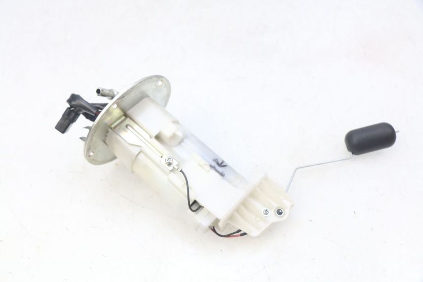 photo de BENZINPUMPE KAWASAKI Z 650 (2016 - 2019) - Zoom auf Gebrauchszustand