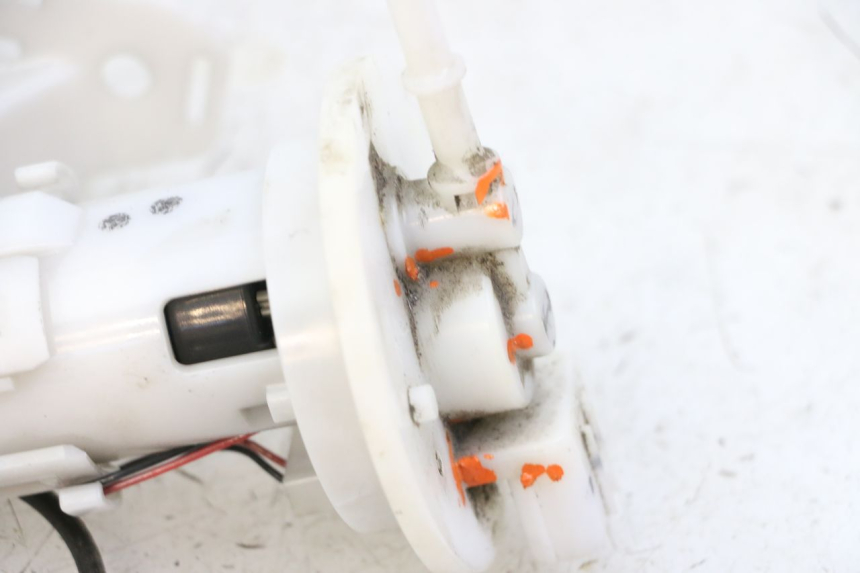 photo de KRAFTSTOFFPUMPE PIAGGIO ZIP 4T 50 (2018 - 2020) - Zoom auf Gebrauchszustand