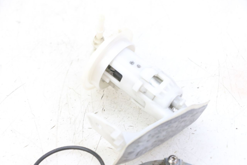 photo de KRAFTSTOFFPUMPE PIAGGIO ZIP 4T 50 (2018 - 2020) - Oberflächenzustand und Material