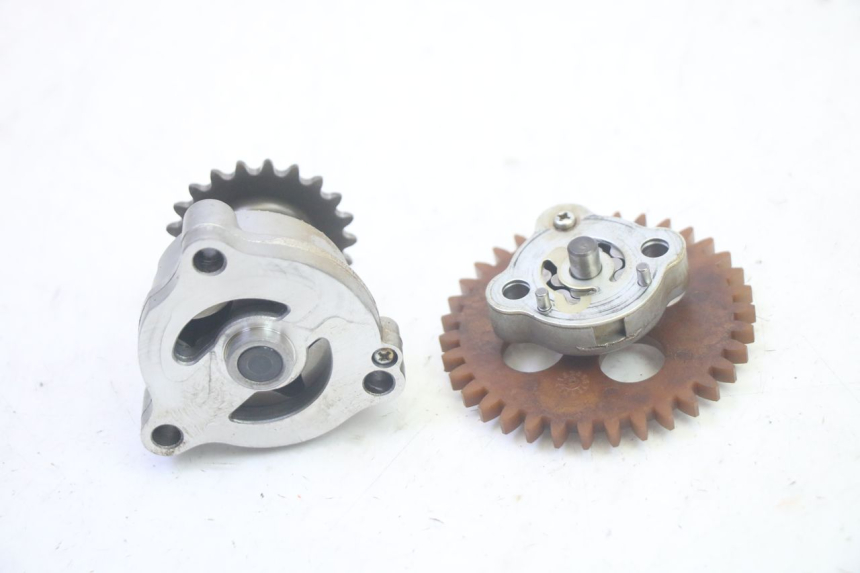 photo de ÖLPUMPE  SUZUKI BURGMAN EXECUTIVE ABS 650 (2006 - 2012) - Zoom auf Gebrauchszustand