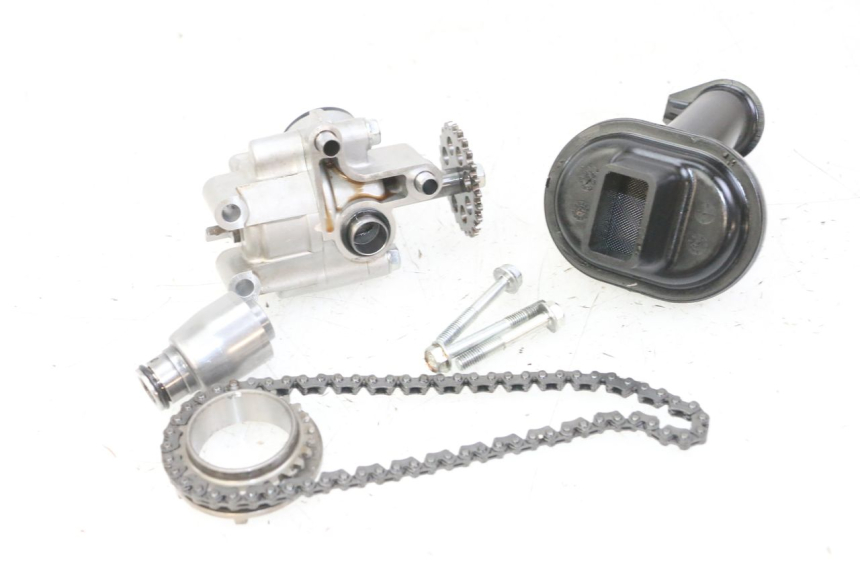 photo de ÖLPUMPE  HONDA CB R 1000 (2018 - 2023) - Technische Nahaufnahme