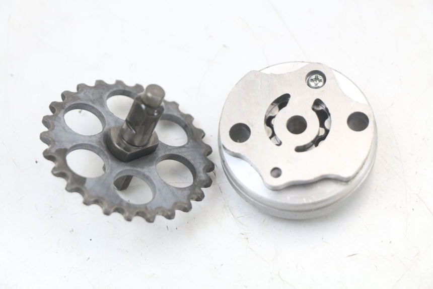 photo de ÖLPUMPE KYMCO DINK STREET 125 (2009 - 2014) - Zoom auf Gebrauchszustand