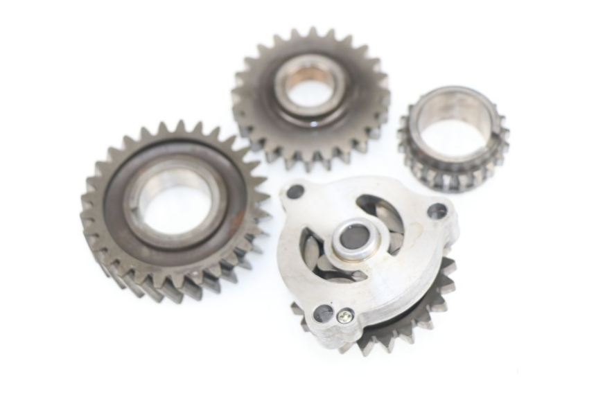 photo de ÖLPUMPE  SUZUKI DR DJEBEL 600 (1985 - 1990) - Detailansicht des Bauteils