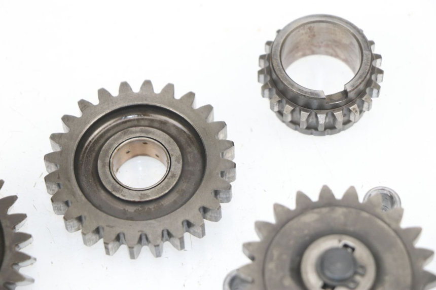 photo de ÖLPUMPE  SUZUKI DR DJEBEL 600 (1985 - 1990) - Details der Befestigungspunkte