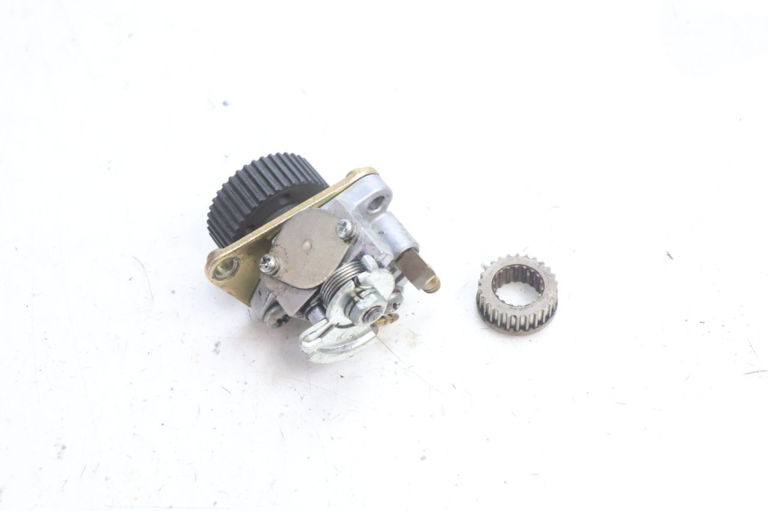photo de ÖLPUMPE  PIAGGIO FLY 2T 50 (2004 - 2017) - Oberflächenzustand und Material