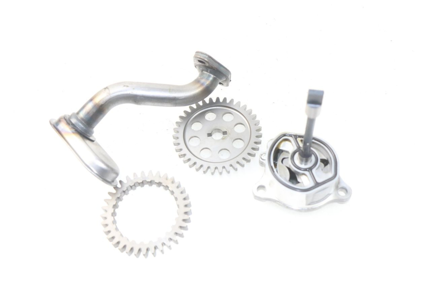 photo de ÖLPUMPE  SUZUKI GSR 600 (2005 - 2012) - Zoom auf Gebrauchszustand