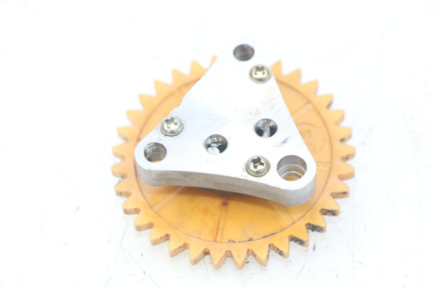 photo de ÖLPUMPE PEUGEOT KISBEE 4T 50 (2018 - 2022) - Zoom auf Gebrauchszustand