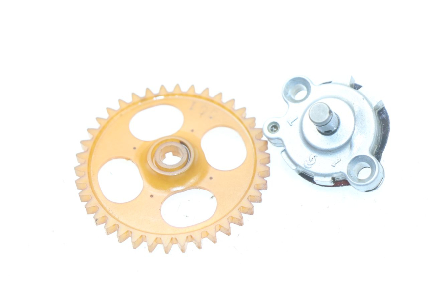 photo de ÖLPUMPE  MBK OVETTO 4T 50 (2008 - 2016) - Alternative Perspektive