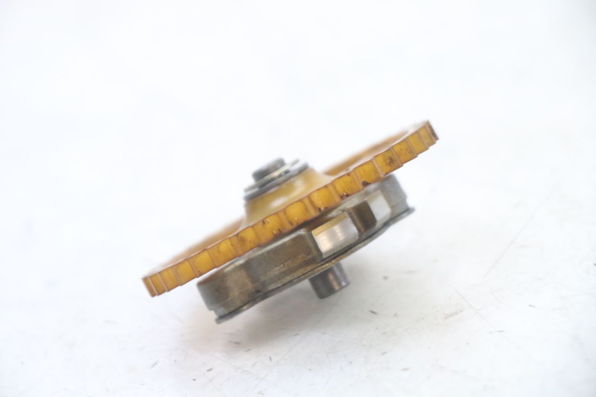 photo de ÖLPUMPE  MBK OVETTO 4T 50 (2008 - 2016) - Zoom auf Gebrauchszustand