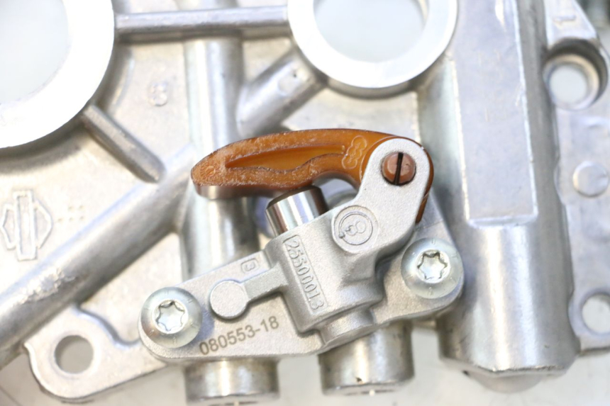 photo de ÖLPUMPE  HARLEY DAVIDSON ROAD GLIDE FLTRXSE 1920 (2018 - 2022) - Oberflächenzustand und Material