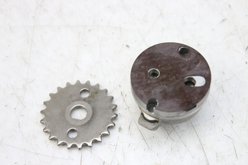 photo de ÖLPUMPE APRILIA SCARABEO 100 (2003 - 2012) - Zoom auf Gebrauchszustand