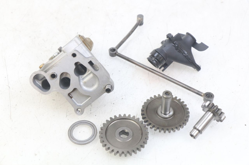 photo de ÖLPUMPE TRIUMPH SPRINT ST 955 (1999 - 2001) - Geprüftes Gebrauchtteil