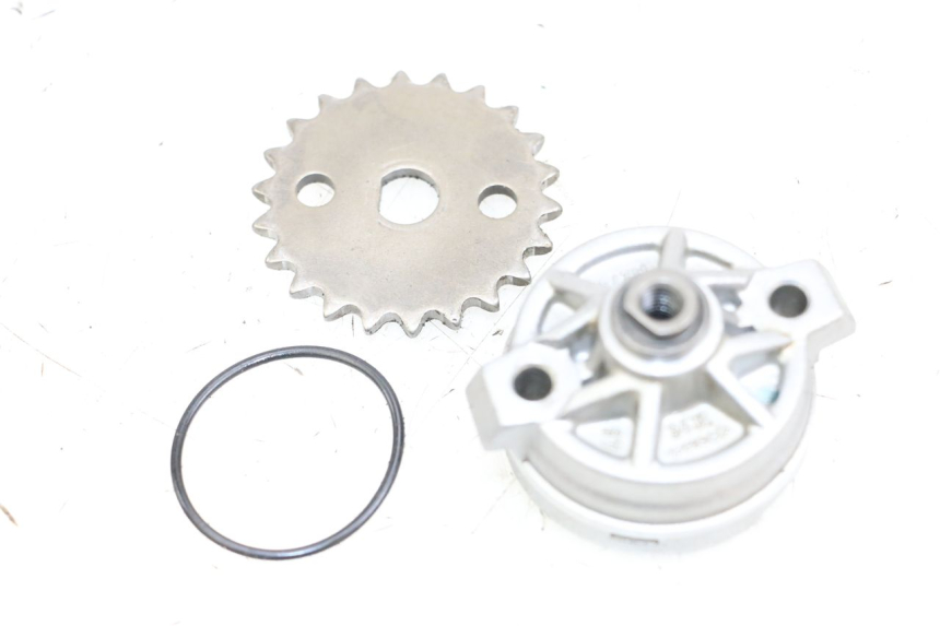 photo de ÖLPUMPE  PIAGGIO XEVO - X EVO 125 (2007 - 2017) - Zoom auf Gebrauchszustand