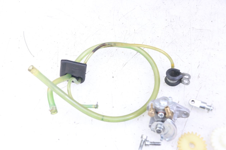 photo de ÖLPUMPE FANTIC XM PERFORMANCE 2T 50 (2021 - 2022) - Details der Befestigungspunkte