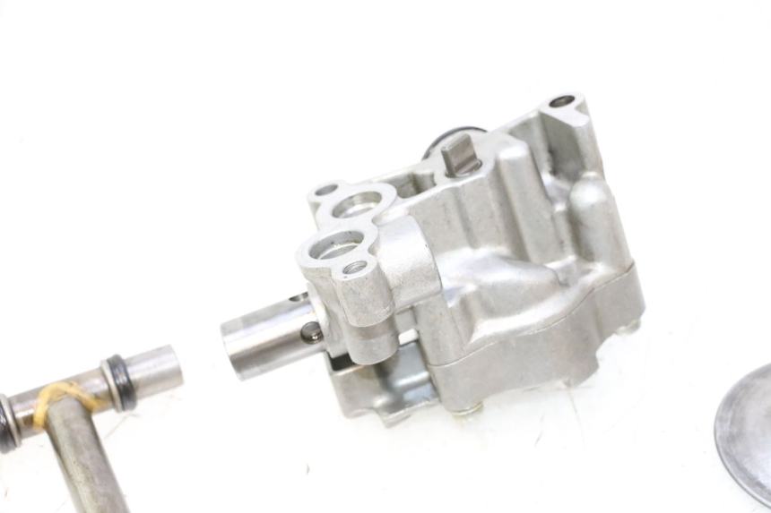 photo de ÖLPUMPE  HONDA XRV AFRICA TWIN 750 (1990 - 1992) - Technische Nahaufnahme
