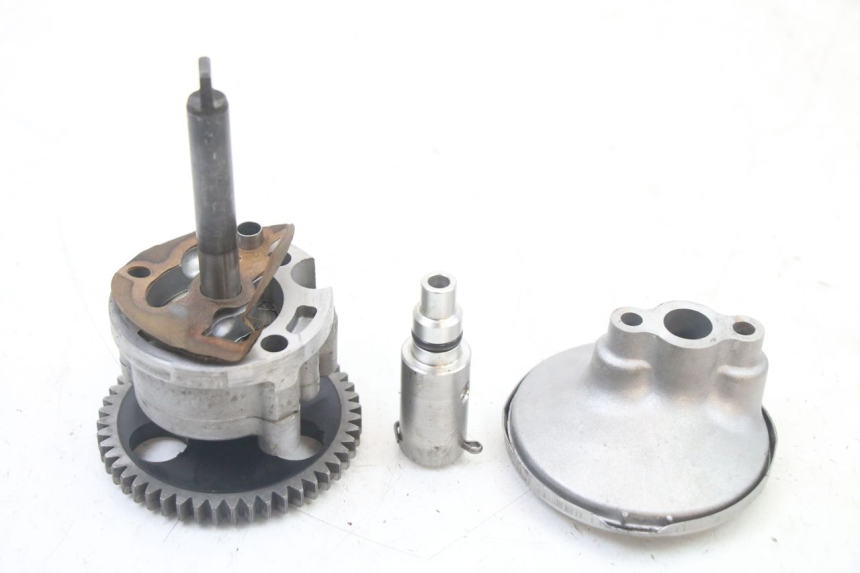 photo de ÖLPUMPE YAMAHA FZS FAZER 600 (2001 - 2003) - Zoom auf Gebrauchszustand