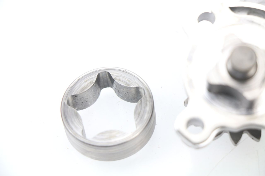 photo de ÖLPUMPE  YAMAHA YZ-F YZF 250 (2007 - 2013) - Zoom auf Gebrauchszustand