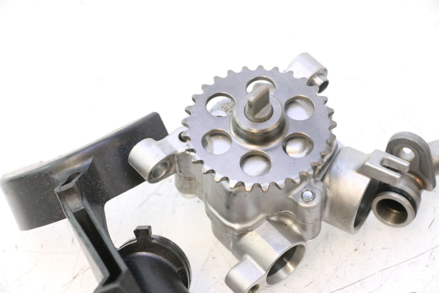 photo de ÖLPUMPE  YAMAHA YZF R6 600 (2008 - 2009) - Oberflächenzustand und Material