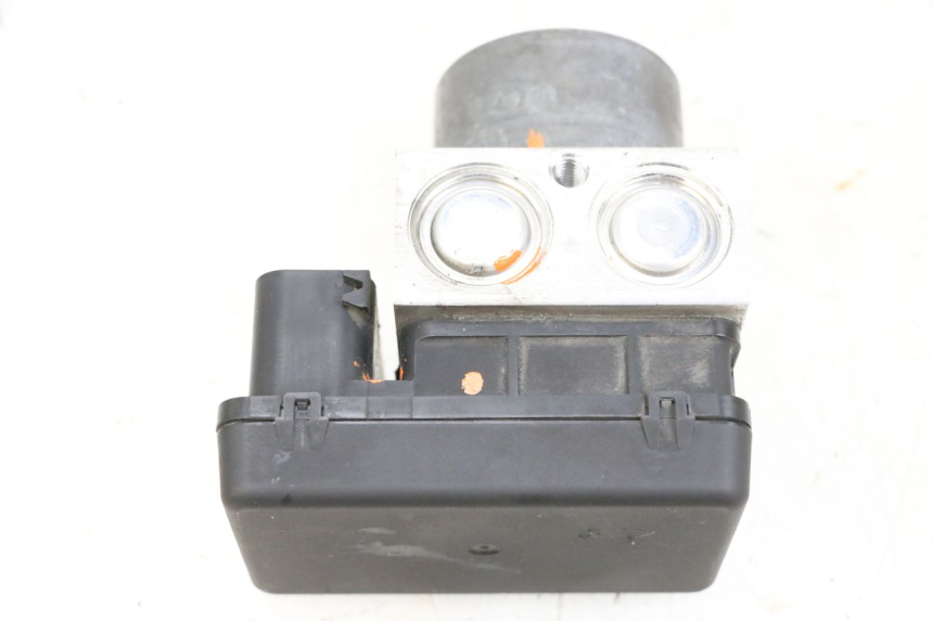 photo de ABS PUMPE SUZUKI BURGMAN 650 (2013 - 2020) - Hochauflösende Nahaufnahme