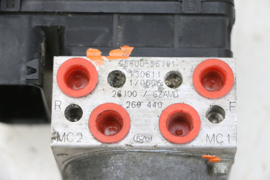 photo de ABS PUMPE SUZUKI BURGMAN 650 (2013 - 2020) - Zoom auf Gebrauchszustand