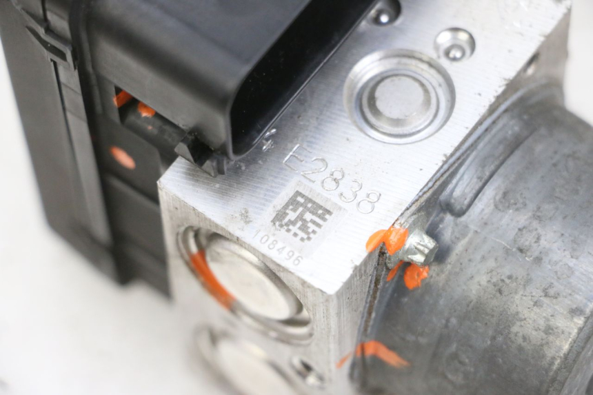 photo de ABS PUMPE SUZUKI BURGMAN 650 (2013 - 2020) - Kennzeichnungen und Originalreferenzen