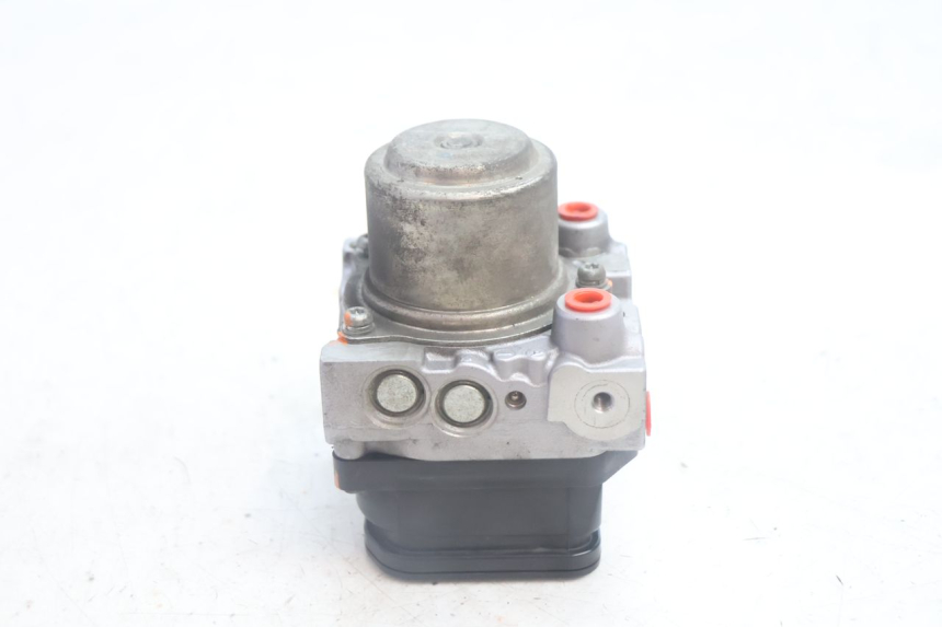 photo de ABS PUMPE SUZUKI BURGMAN EXECUTIVE ABS 650 (2006 - 2012) - Technische Nahaufnahme