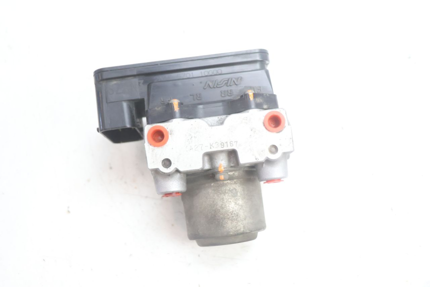photo de ABS PUMPE SUZUKI BURGMAN EXECUTIVE ABS 650 (2006 - 2012) - Details der Befestigungspunkte