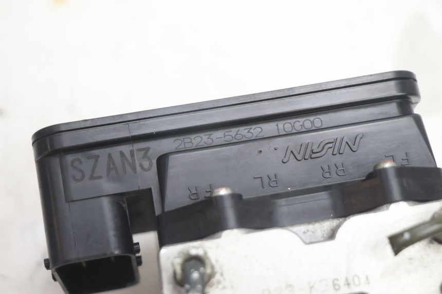 photo de ABS PUMPE SUZUKI BURGMAN EXECUTIVE ABS 650 (2006 - 2012) - Technische Nahaufnahme