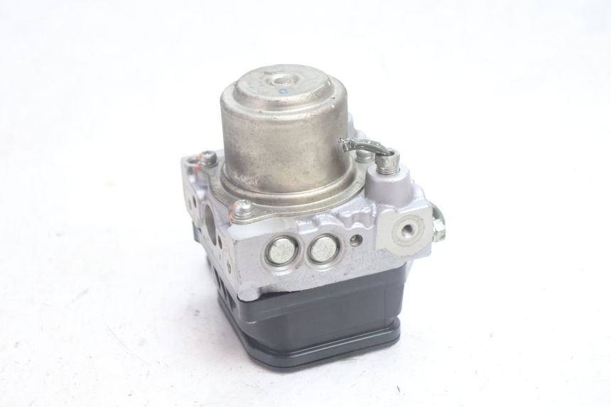 photo de ABS PUMPE SUZUKI BURGMAN EXECUTIVE ABS 650 (2006 - 2012) - Details der Befestigungspunkte