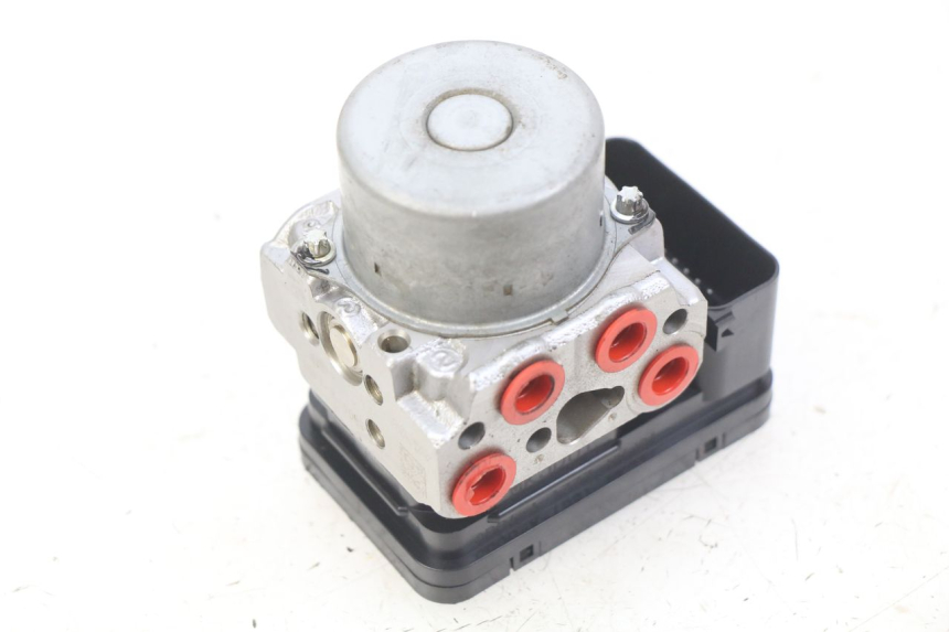 photo de ABS-PUMPE HONDA CB R 1000 (2018 - 2023) - Detailansicht des Bauteils