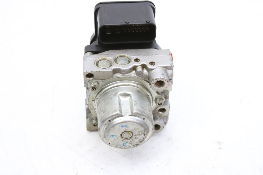 photo de ABS-PUMPE HONDA FES S-WING SWING ABS 125 (2007 - 2015) - Zoom auf Gebrauchszustand