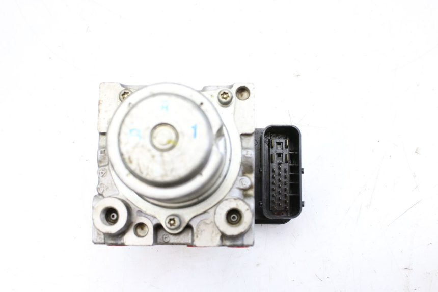 photo de ABS-PUMPE HONDA FES S-WING SWING ABS 125 (2007 - 2015) - Details der Befestigungspunkte