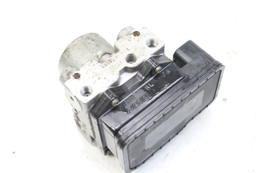 photo de ABS-PUMPE HONDA FES S-WING SWING ABS 125 (2007 - 2015) - Details der Befestigungspunkte