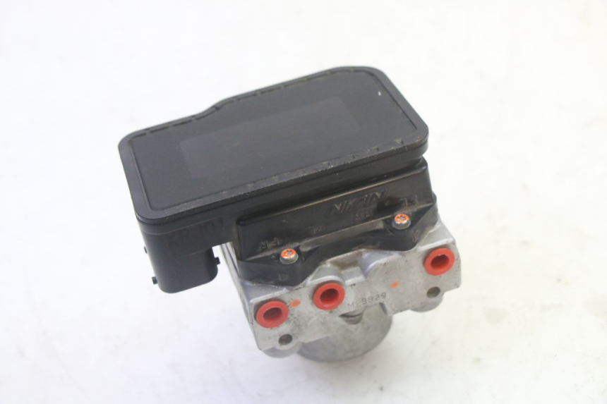 photo de ABS-PUMPE HONDA FES S-WING SWING ABS 125 (2007 - 2015) - Details der Befestigungspunkte