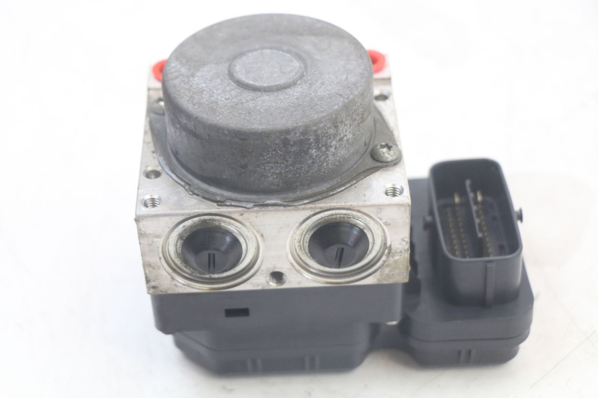 photo de ABS-PUMPE YAMAHA FJR ABS 1300 (2006 - 2012) - Zoom auf Gebrauchszustand