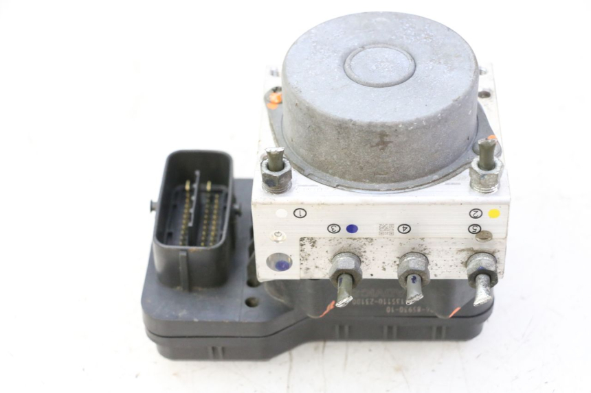 photo de ABS-PUMPE YAMAHA FJR ABS 1300 (2006 - 2012) - Details der Befestigungspunkte