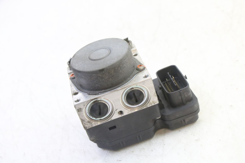 photo de ABS-PUMPE YAMAHA FJR ABS 1300 (2006 - 2012) - Alternative Perspektive