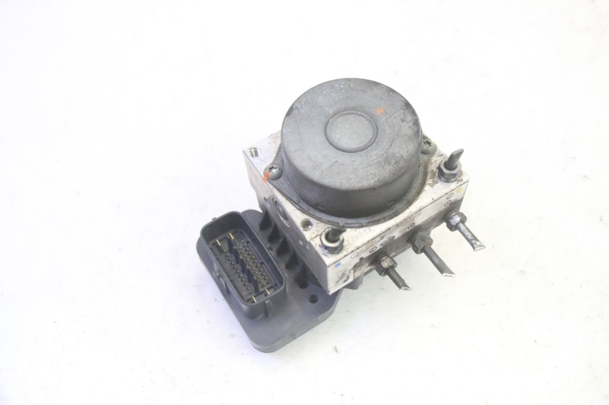 photo de ABS-PUMPE YAMAHA FJR ABS 1300 (2006 - 2012) - Zoom auf Gebrauchszustand