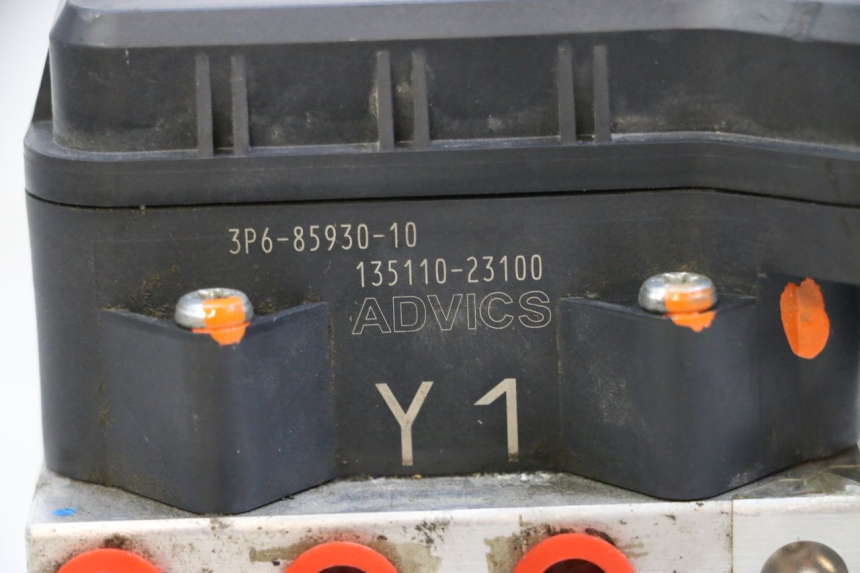 photo de ABS-PUMPE YAMAHA FJR ABS 1300 (2006 - 2012) - Alternative Perspektive