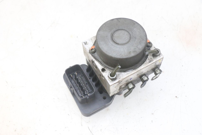 photo de ABS-PUMPE YAMAHA FJR ABS 1300 (2006 - 2012) - Oberflächenzustand und Material