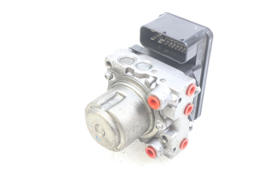 photo de ABS-PUMPE HONDA FJS SILVERWING SILVER WING 400 (2009 - 2016) - Technische Nahaufnahme