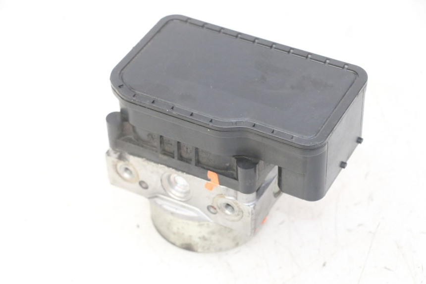 photo de ABS PUMPE HONDA FORZA ABS 300 (2013 - 2017) - Technische Nahaufnahme